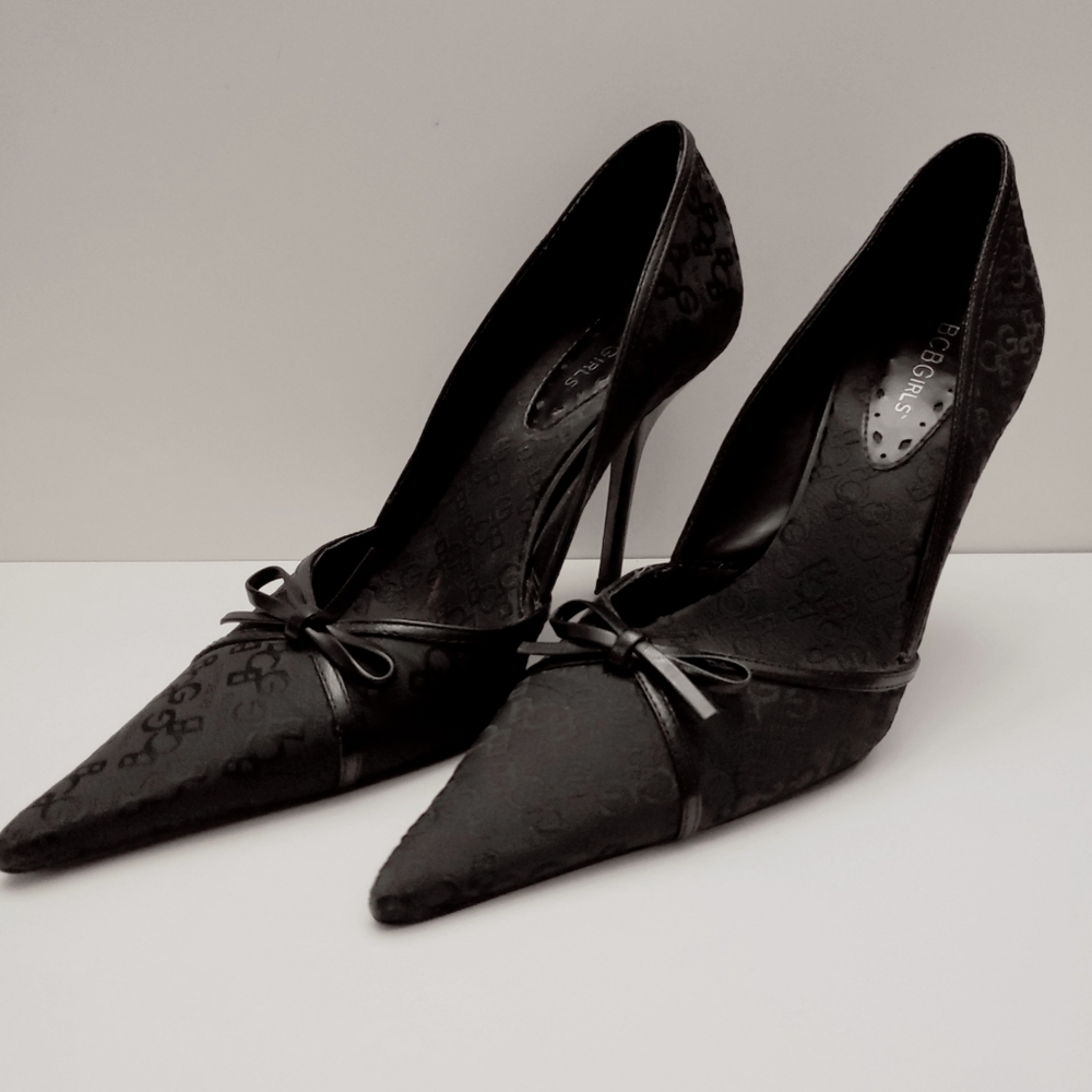 BCBGirls Black on Black Logo Pump in Size 8